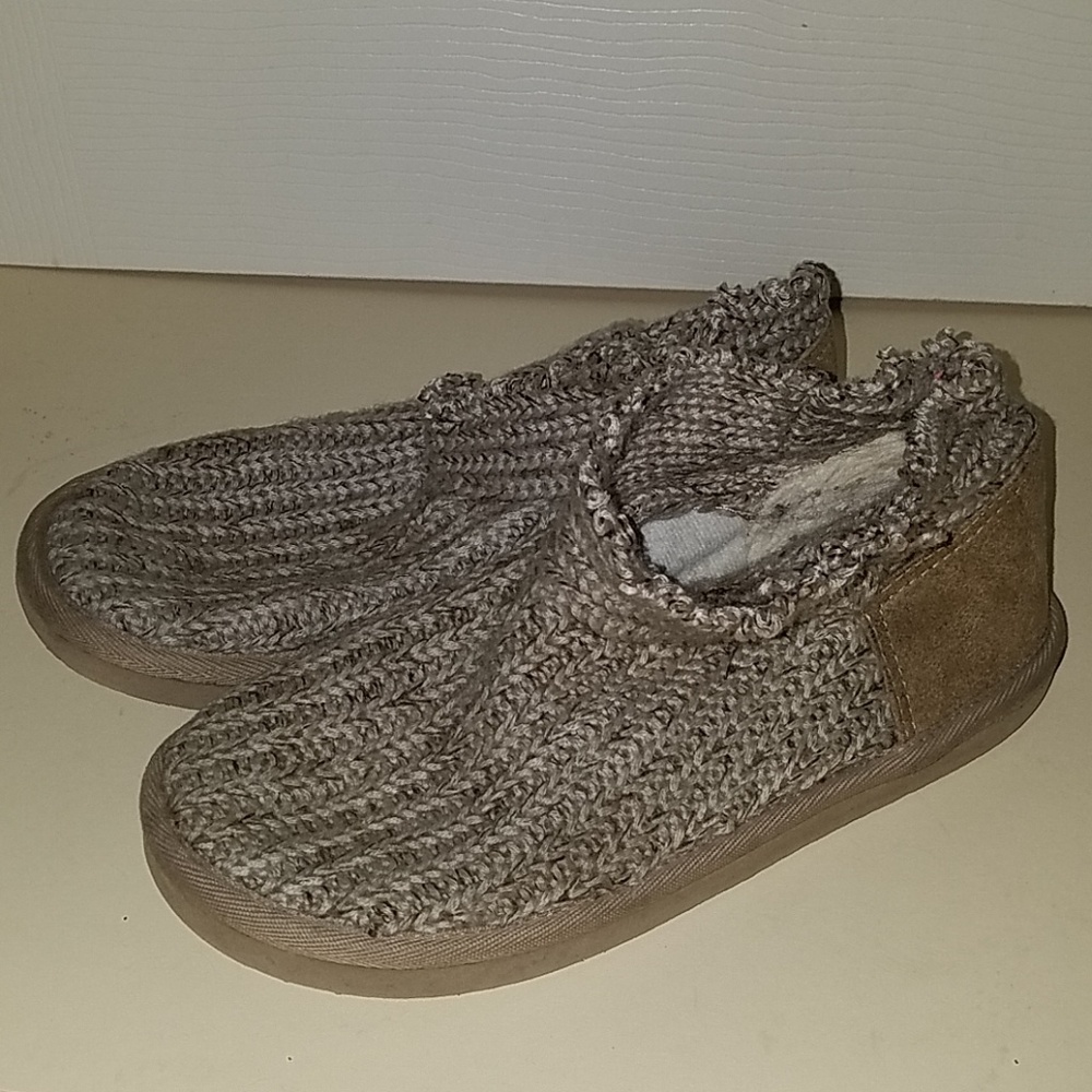 Old Navy warm knitted boots Size 6